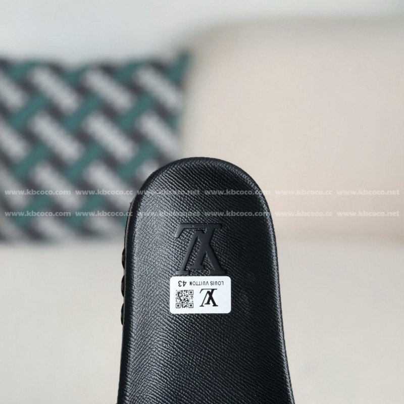 L0*is V*t0n SLIPPERS