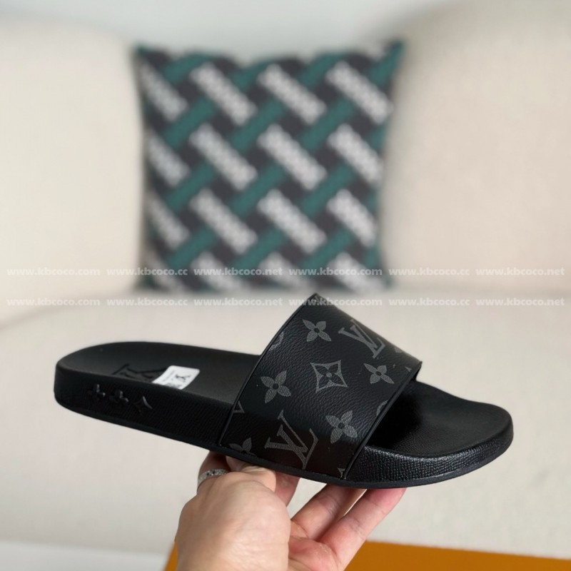 L0*is V*t0n SLIPPERS