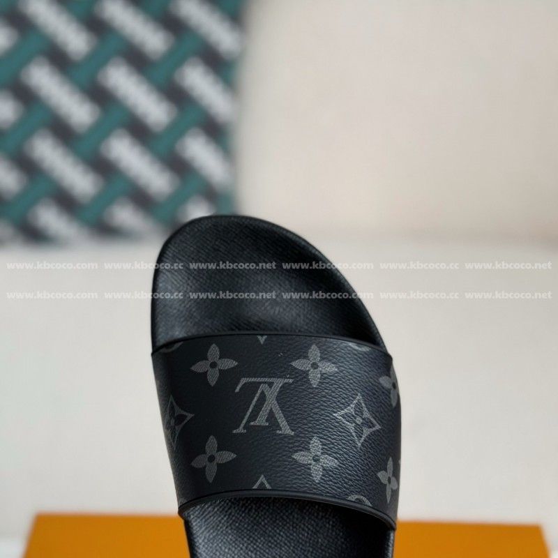 L0*is V*t0n SLIPPERS