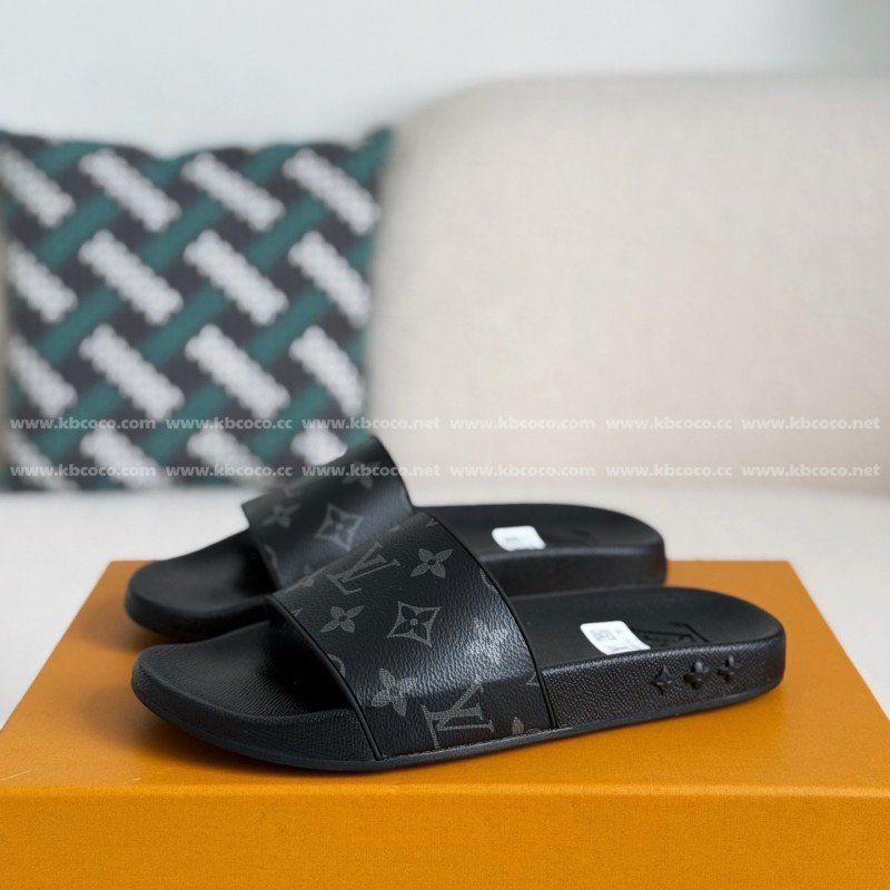 L0*is V*t0n SLIPPERS