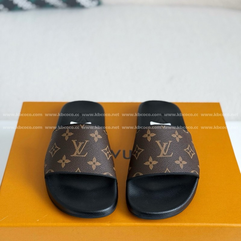 L0*is V*t0n SLIPPERS