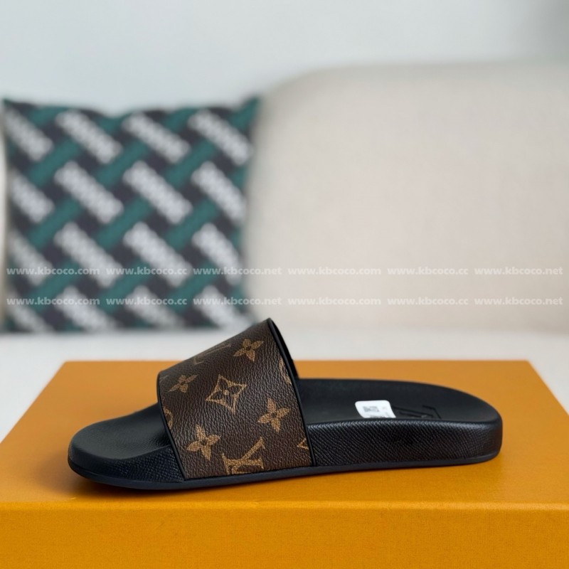 L0*is V*t0n SLIPPERS