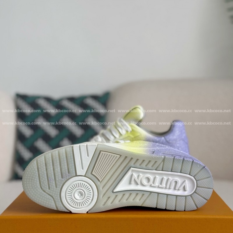 L0*is V*t0n TRAINER SNEAKERS