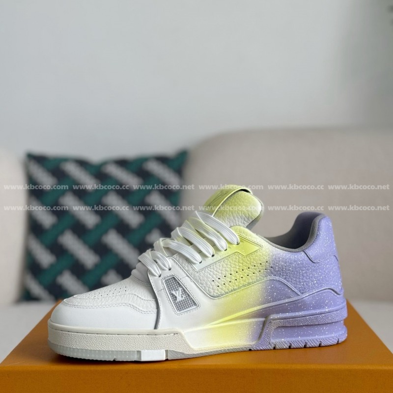 L0*is V*t0n TRAINER SNEAKERS