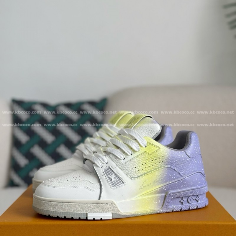 L0*is V*t0n TRAINER SNEAKERS