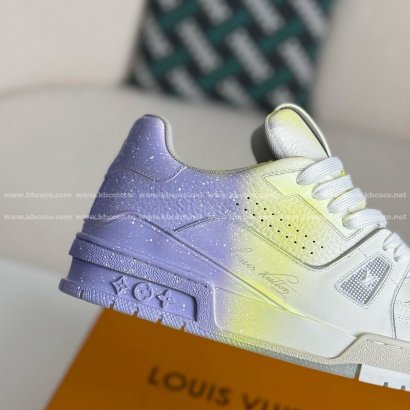 L0*is V*t0n TRAINER SNEAKERS