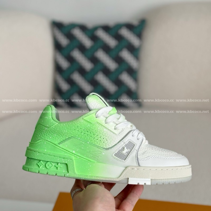 L0*is V*t0n TRAINER SNEAKERS