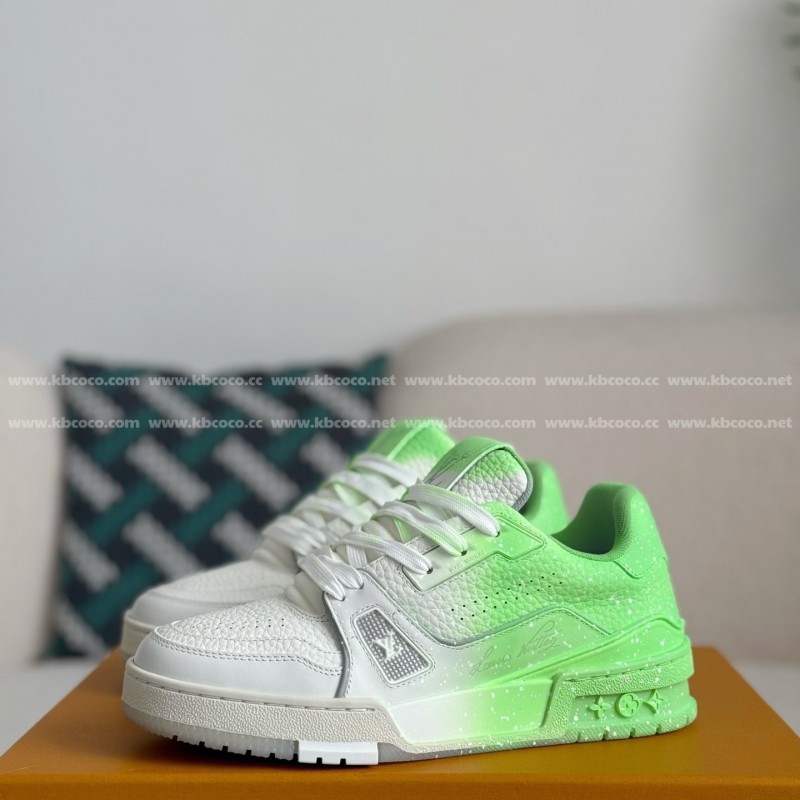 L0*is V*t0n TRAINER SNEAKERS