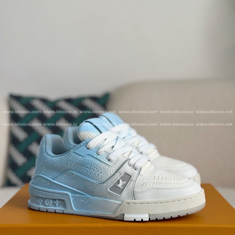 L0*is V*t0n TRAINER SNEAKERS