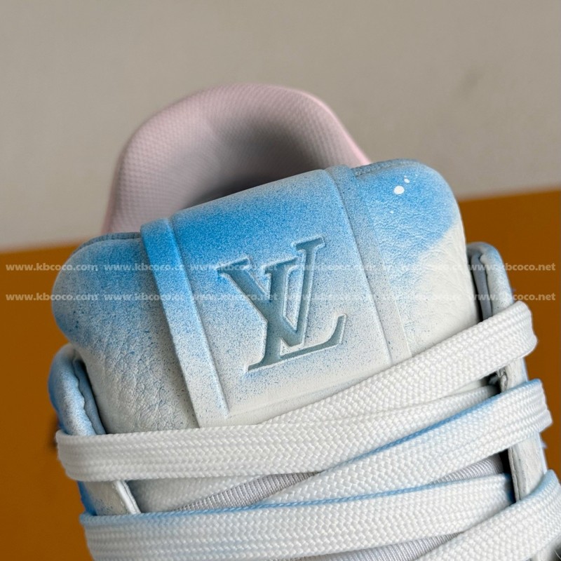 L0*is V*t0n TRAINER SNEAKERS