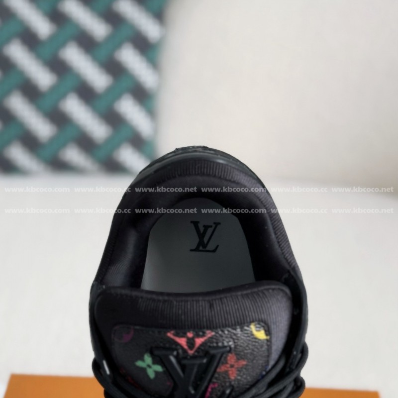 L0*is V*t0n TRAINER Maxi SNEAKERS