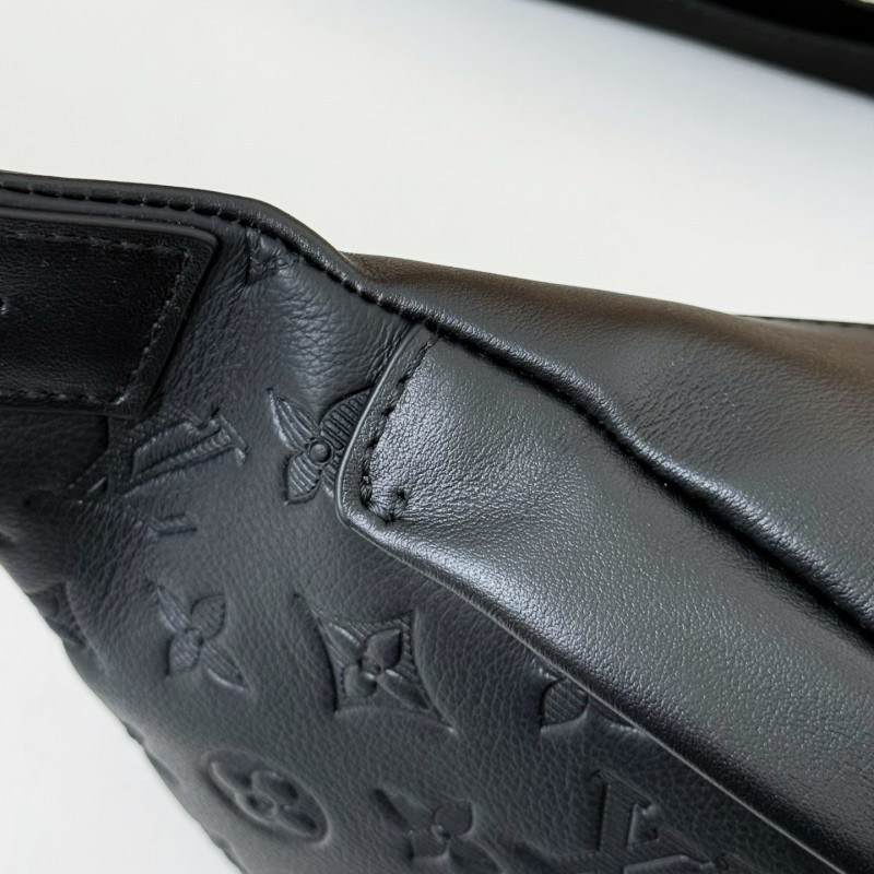 LV DISCOVERY FULL LEATHER CHEST BAG  M44388,SIZE:47*20*9cm