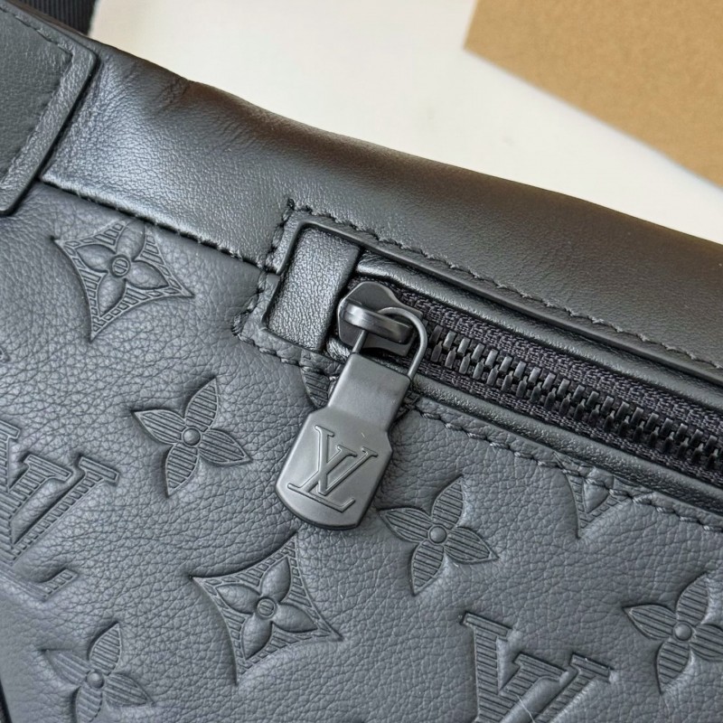 LV DISCOVERY FULL LEATHER CHEST BAG  M44388,SIZE:47*20*9cm