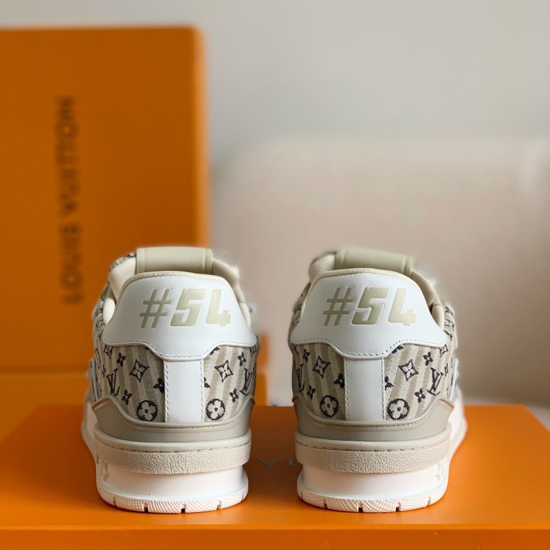 L0*is V*t0n TRAINER SNEAKERS