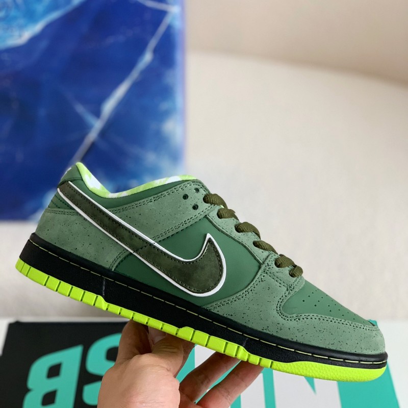 Nike UA Dunk SB Low Orange Lobster Sneakers