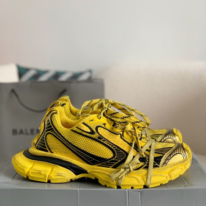 Ba*len*cia*ga Runner Sneakers