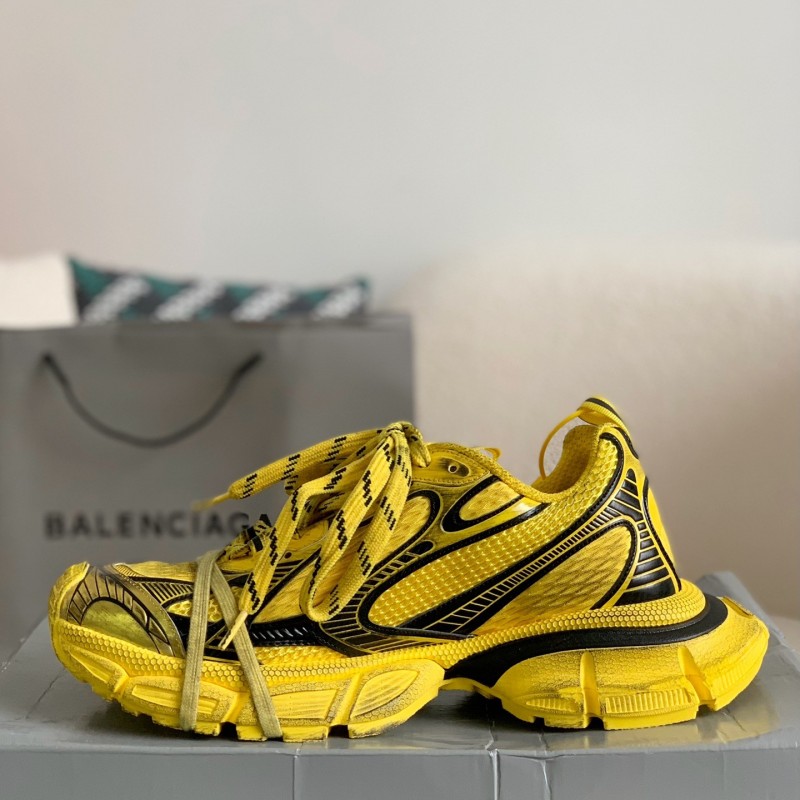 Ba*len*cia*ga Runner Sneakers