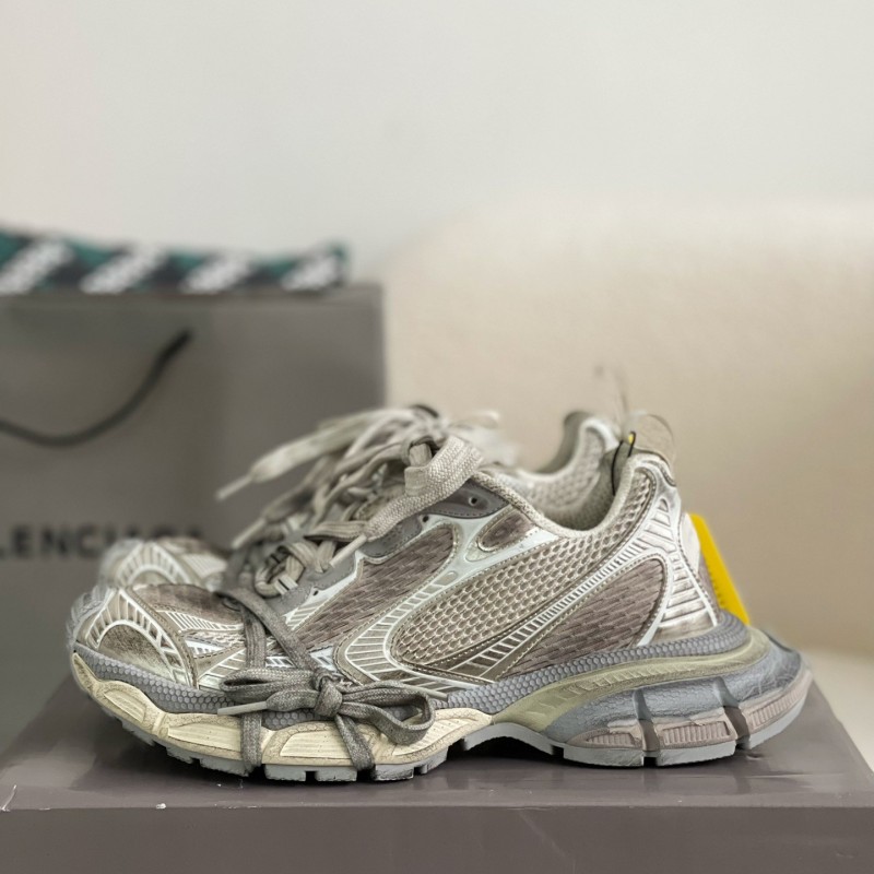 Ba*len*cia*ga Runner Sneakers