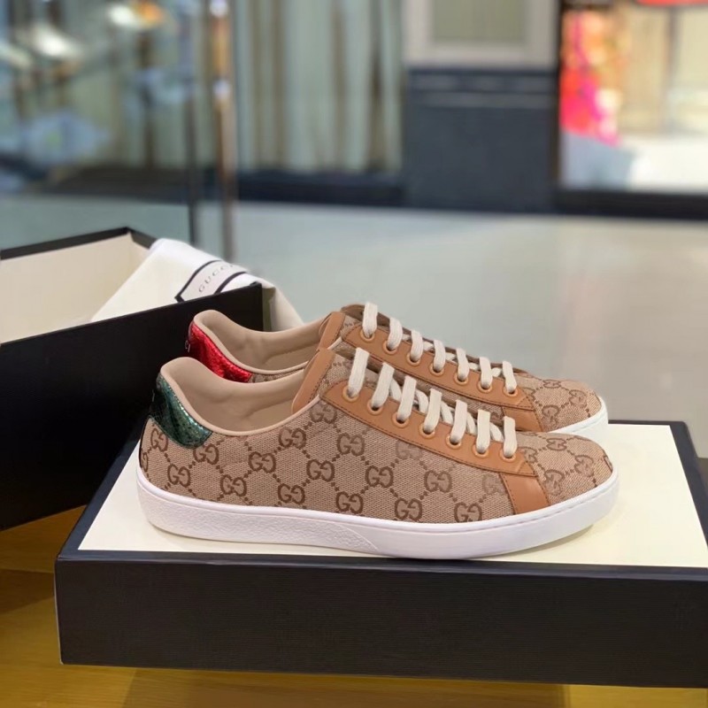 G*u*i sneakers S*pport chip phone sensing