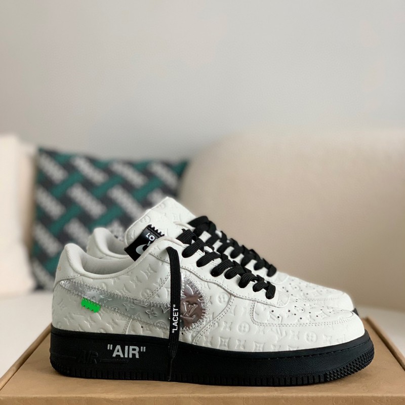 L0*is V*t0n × NIKE AIR FORCE 1 SNEAKER