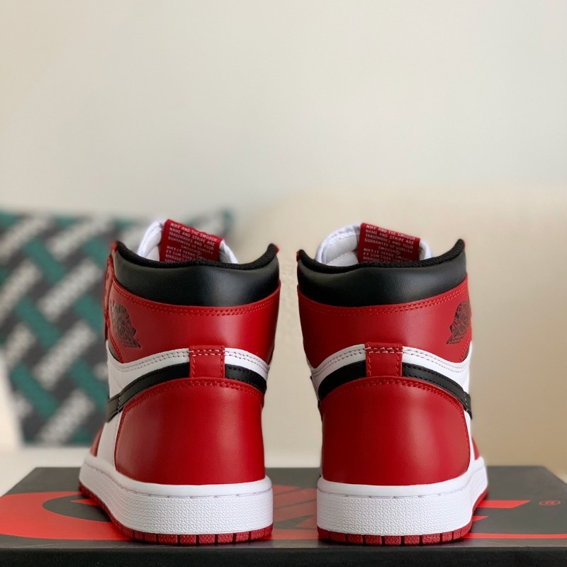 Nike Air Jordan 1 Retro High OG Bred Toe