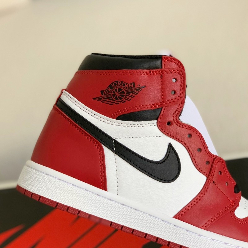 Nike Air Jordan 1 Retro High OG Bred Toe
