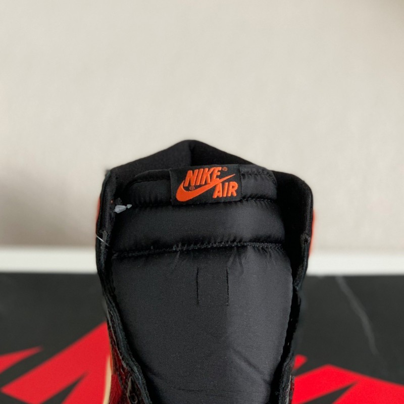 Air Jordan 1 Retro High OG Chicago Red