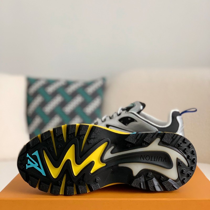 L0*is V*t0n Runner Tatic Sneakers