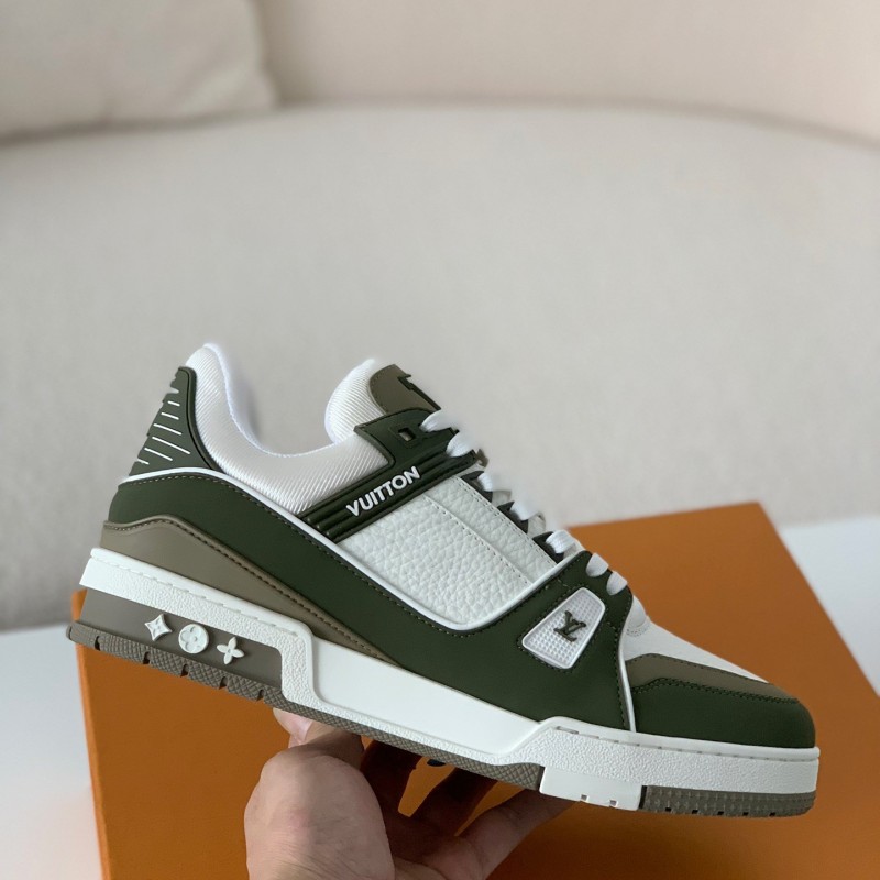 L0*is V*t0n Trainer Sneakers