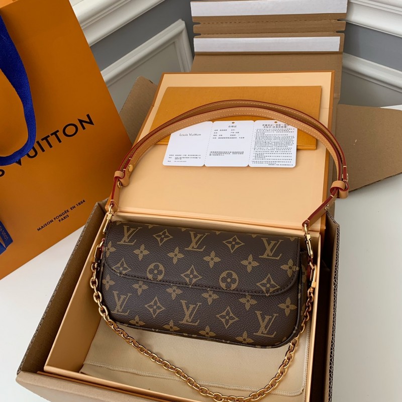 L0*is V*t0n Portafoglio con catenella Ivy M81911，Size：23.5*12*4.3cm