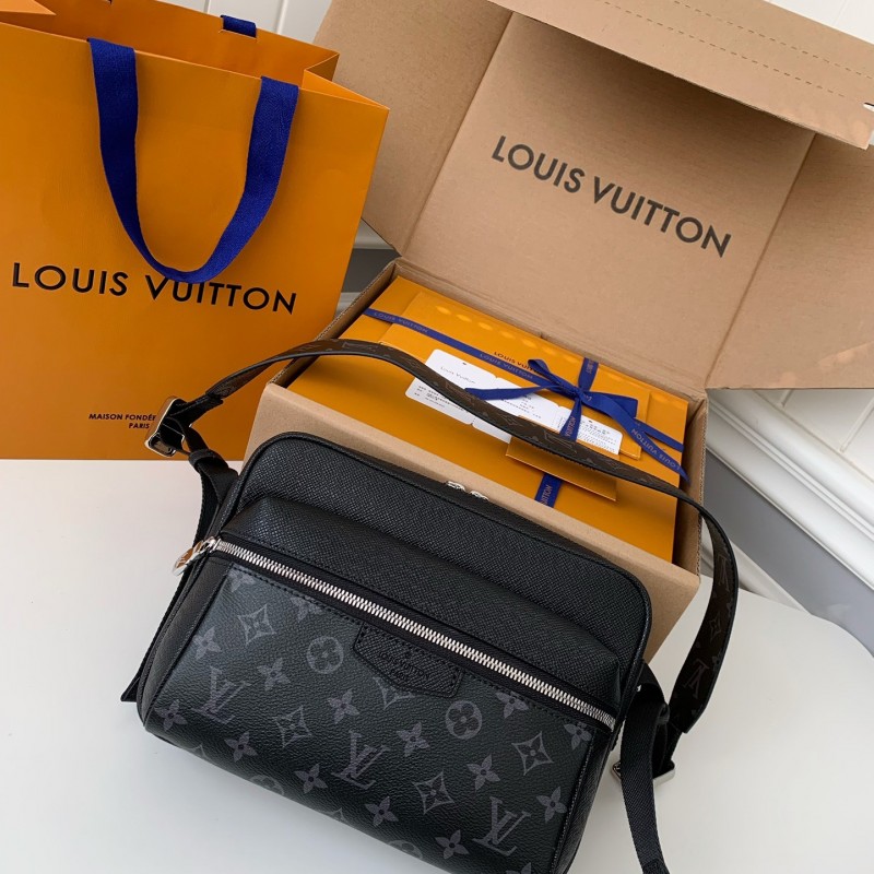 L0*is V*t0n Borsa Messenger Outdoor M30233，Size：26*20*10.5cm