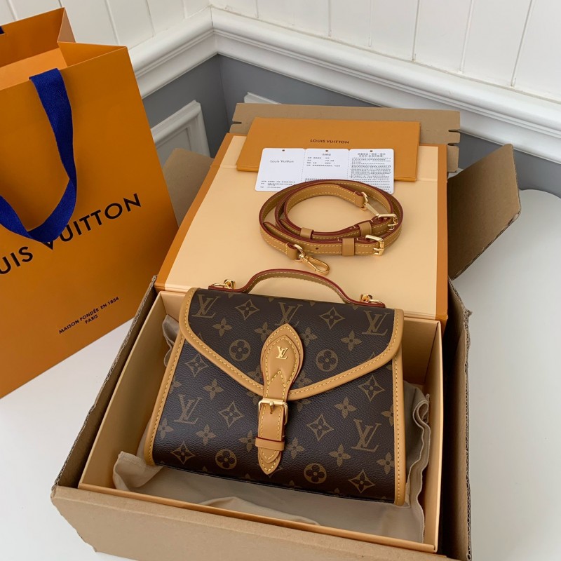 L0*is V*t0n IVY M44919，Size：23.5*18*9cm