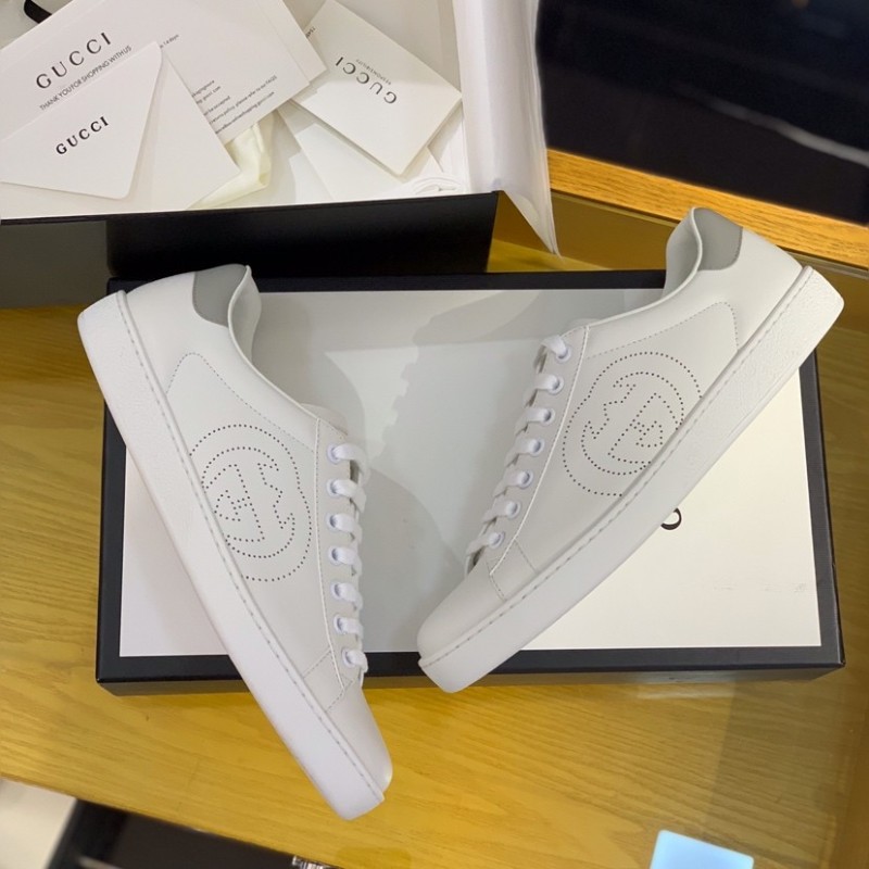 G*u*i sneakers S*pport chip phone sensing