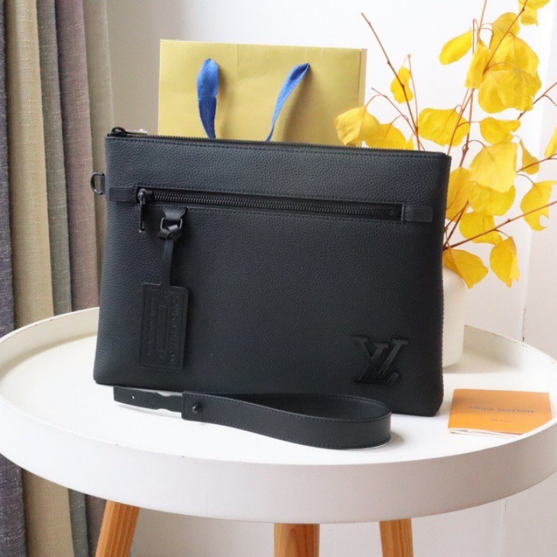 L0*is V*t0n logo calfskin protective case clutch 30*22*5cm