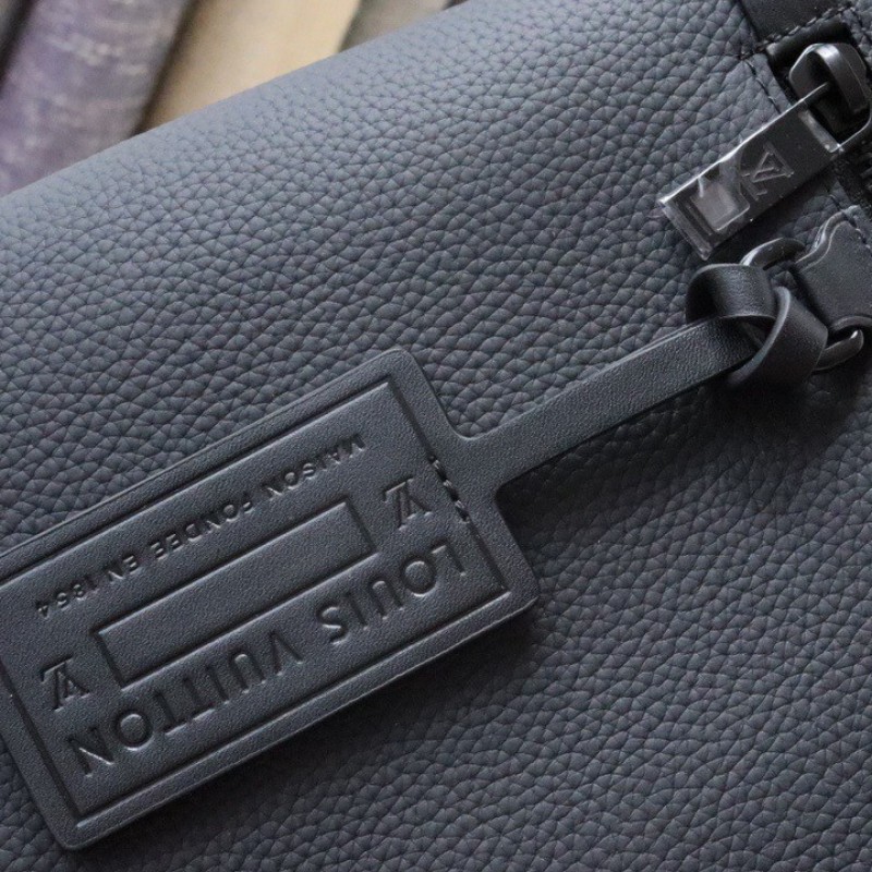 L0*is V*t0n logo calfskin protective case clutch 30*22*5cm