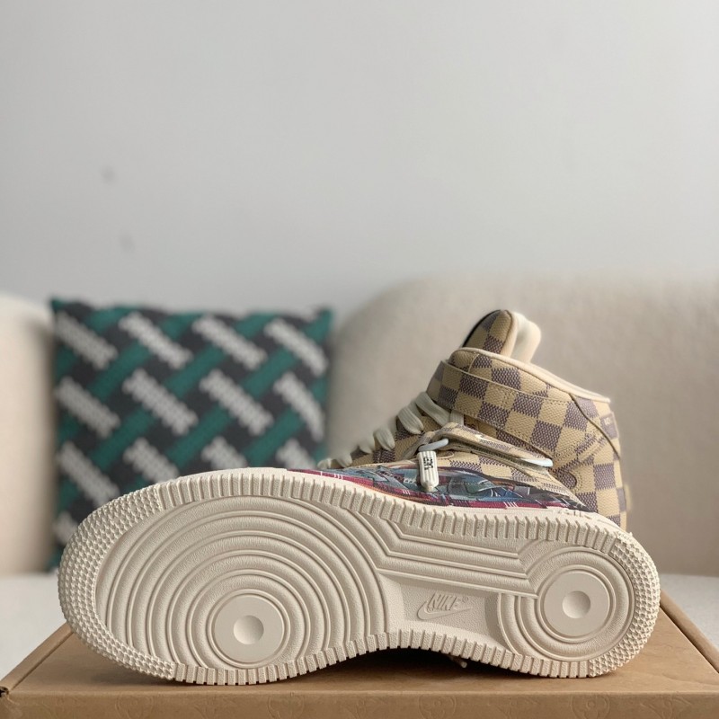L0*is V*t0n X NIKE AIR FORCE 1 high Sneaker
