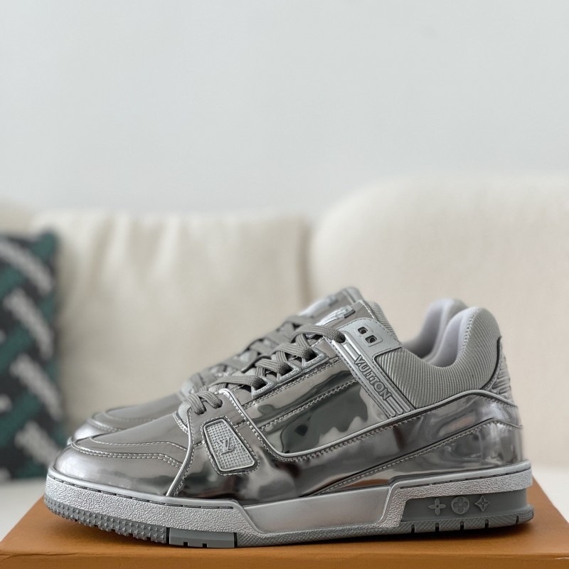 L0*is V*t0n Trainer Sneakers