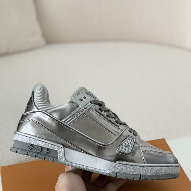 L0*is V*t0n Trainer Sneakers