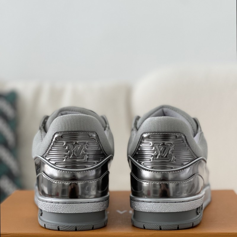 L0*is V*t0n Trainer Sneakers