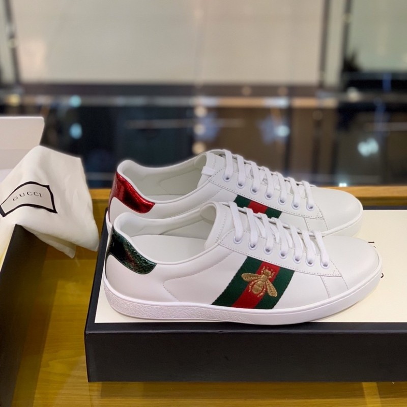 G*u*i sneakers S*pport chip phone sensing