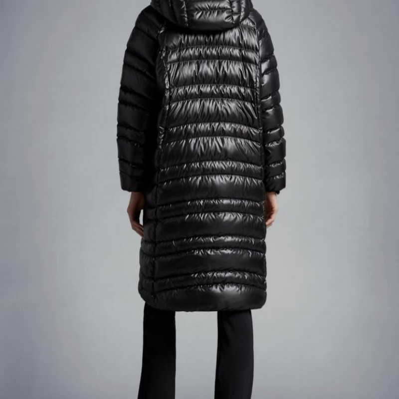 Moncler Solid color hooded zippered down long sleeves for woman