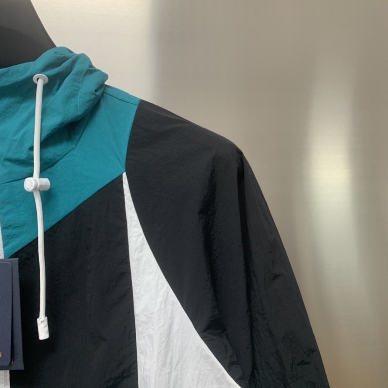 L0*is V*t0n windproof paneled jacket