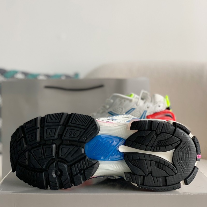 Ba*len*cia*ga sneakers