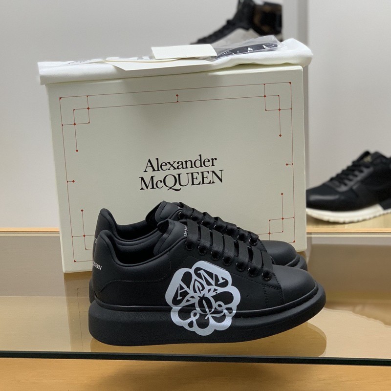 Ale*d*r M*Q*en MQ 3D black bloom Sneakers