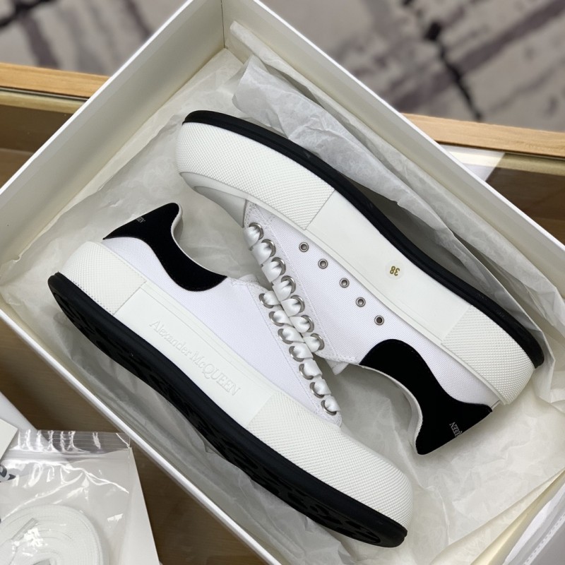 Ale*d*r M*Q*en MQ WhiteBlack velvet tail Sneakers