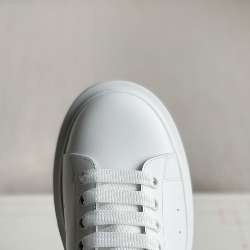 Ale*d*r M*Q*en MQ Jelly Dark Blue Tail Sneakers