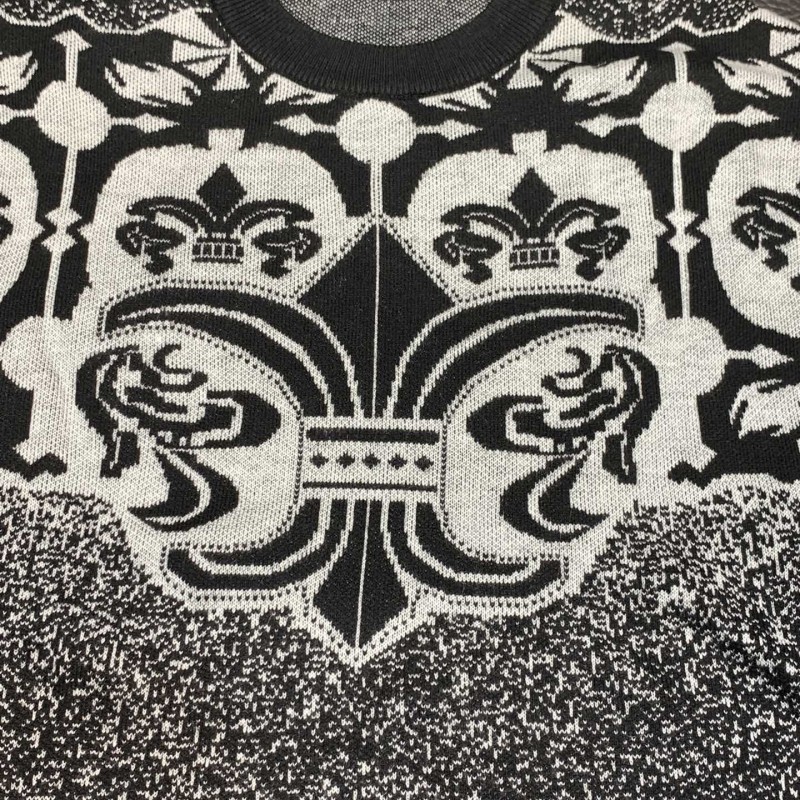 Ch**me He**ts crew neck sweater