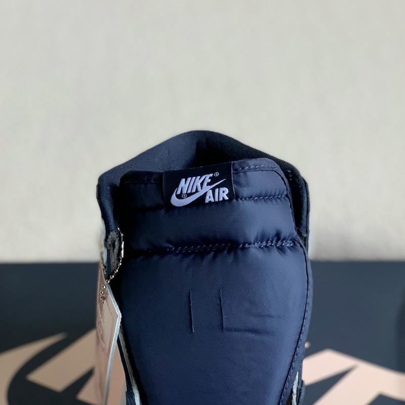 Air Jordan 1 High Sneanker