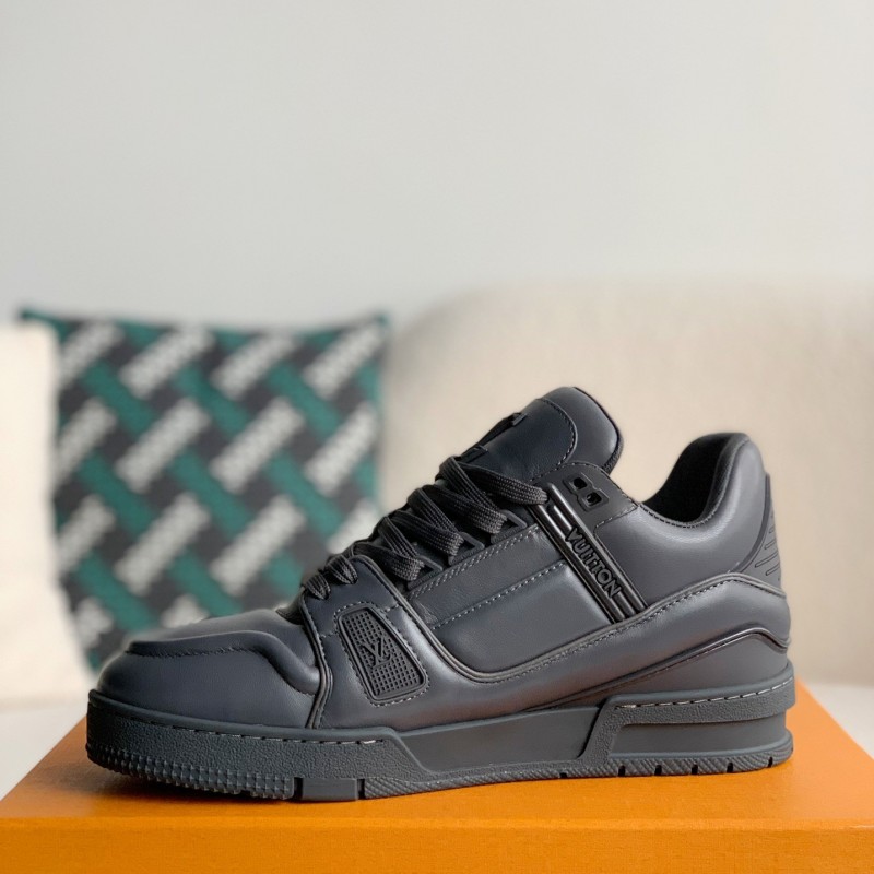 L0*is V*t0n Trainer Sneakers