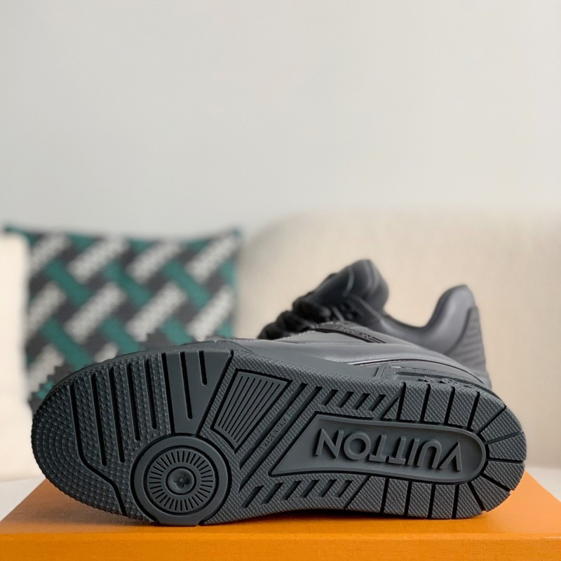 L0*is V*t0n Trainer Sneakers